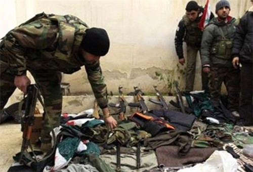 Quân đội Syria tấn công các vị trí IS ở miền bắc Al-Sweida Quân đội Syria tấn công các vị trí IS ở miền bắc Al-Sweida
