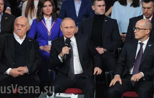 Tổng thống Putin làm phiên dịch, nói đùa bằng tiếng Đức và hát bằng tiếng Anh Tổng thống Putin làm phiên dịch, nói đùa bằng tiếng Đức và hát bằng tiếng Anh