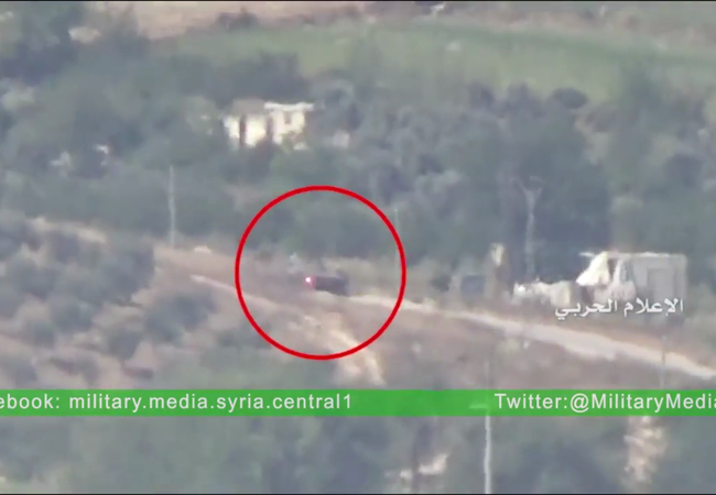 Video: Các binh sĩ Syria diệt xe tăng Jaish al-Fateh bằng ATGM Kornet Video: Các binh sĩ Syria diệt xe tăng Jaish al-Fateh bằng ATGM Kornet
