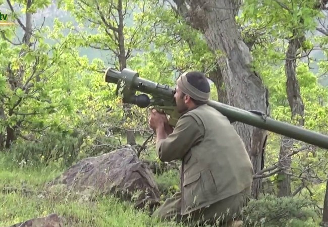 Video: Chiến binh người Kurd thuộc PKK bắn hạ máy bay trực thăng Thổ Nhĩ Kỳ Video: Chiến binh người Kurd thuộc PKK bắn hạ máy bay trực thăng Thổ Nhĩ Kỳ