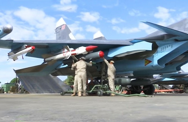 Không quân Nga tăng cường không kích các tổ chức Hồi giáo cực đoan (video) Không quân Nga tăng cường không kích các tổ chức Hồi giáo cực đoan (video)