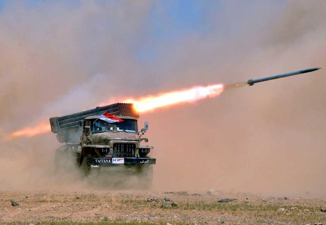 Trung đoàn 555. Lữ đoàn Diều hâu Sa mạc tấn công Ngã tư Rasafeh hướng sân bay Tabqa Trung đoàn 555. Lữ đoàn Diều hâu Sa mạc tấn công Ngã tư Rasafeh hướng sân bay Tabqa
