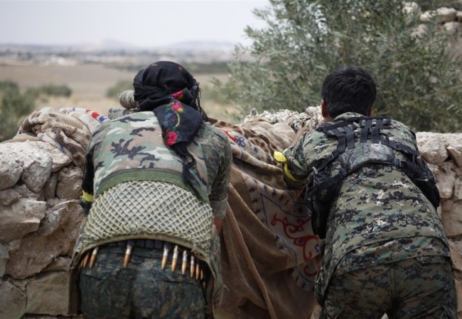 Lực lượng Dân chủ Syria giành được hai ngôi làng Đông Bắc Aleppo Lực lượng SDF chiến đấu chống IS trên miền Đông Bắc Aleppo