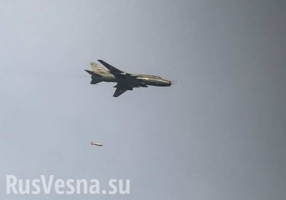 Hồi giáo cực đoan tuyên bố bắn rơi Su - 22 không quân Syria Máy bay chiến đấu không quân Syria ném bom