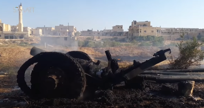 Không quân Nga phá hủy hoàn toàn căn cứ của FSA (Video) Tan hoang sau vụ không kích chính xác như đặt bom
