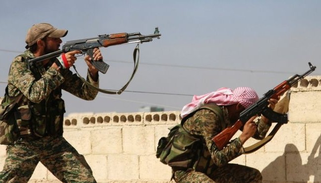 Giao chiến tiếp tục diễn ra ác liệt trong quận Tây Nam Aleppo (video) Binh sĩ Quân đội Syria chiến đấu ở Aleppo