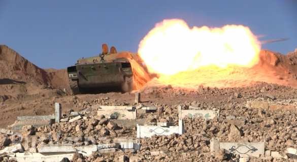 Chiến sự Syria đứng trước bước ngoặt lớn Aleppo Xe tăng Syria nhả đạn trên chiến trường Aleppo