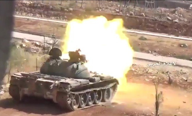 Lực lượng Tigers tấn công trường Cao đẳng kỹ thuật Aleppo - VIDEO Xe tăng quân đội Syria nã đạn vào trường Cao đẳng kỹ thuật Aleppo