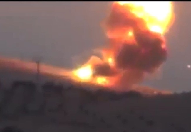 Video: Dân quân người Kurd tuyên bố bắn cháy 3 xe tăng Thổ Nhĩ Kỳ Chiến binh người Kurd phá hủy xe tăng Thổ Nhĩ Kỳ