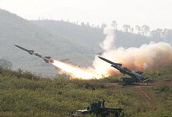 Tên lửa phòng không Liên Xô bảo vệ bầu trời các quốc gia đồng minh Tên lửa SAM -2 S-75 Dvina, rồng lửa Việt Nam xuất kích