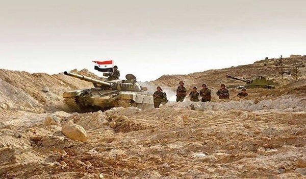 Video: Quân đội Syria mở rộng tấn công, giải phóng nhiều cao điểm Quân đội Syria tấn công trên vùng sa mạc tỉnh Homs