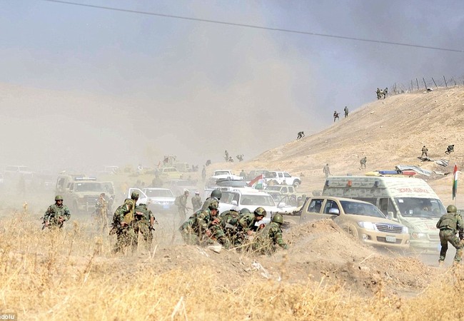 Iraq tổng tấn công giành thành trì Mosul từ tay IS (video) Lực lương dân quân người Kurd Peshmerga trên chiến trường thành phố Mosul