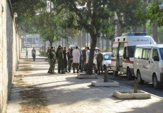 Phiến quân Syria pháo kích dữ dội hành lang nhân đạo Aleppo (Video) Các đơn vị cứu hộ, binh sĩ quân đội Syria trên hành lang nhân đạo ở Aleppo