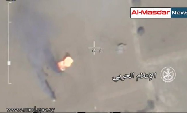 Video: Hàng chục phiến quân nộp mạng trước họng súng quân đội Syria Video drrone ghi lại quang cảnh cuộc chiến đấu của quân đội Syria ở Tây Ghouta