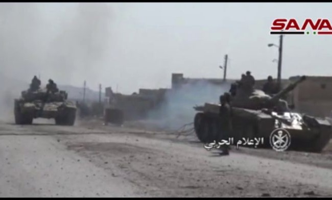 Video chiến sự: Xe tăng quân đội Syria tiến công trên chiến trường Aleppo