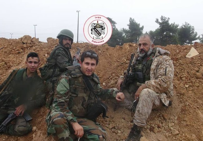 Video chiến sự Aleppo: Phiến quân phá vây bằng xe bom cảm tử Binh sĩ quân đội Syria trên chiến tuyến quận Dahiyet al-Assad và Minyan