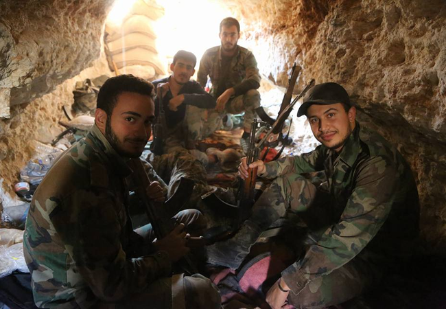 Video chiến sự Syria: Chôn sống cả trăm phiến quân dưới đường hầm Những binh sĩ đặc nhiệm quân đội Syria ở Aleppo