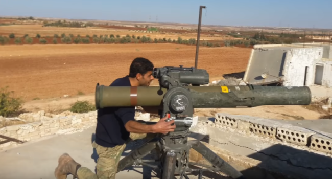 Video: Tử thần TOW Mỹ “vồ hụt” toán binh sĩ Syria trong gang tấc Chiến binh Hồi giáo cực đoan sử dụng tên lửa TOW tấn công binh sĩ Syria