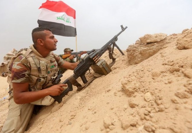 Chùm video: Trực thăng thiêu xe phiến quân, 1.000 chiến binh IS bị diệt ở Mosul Binh sĩ Iraq trên chiến trường Mosul