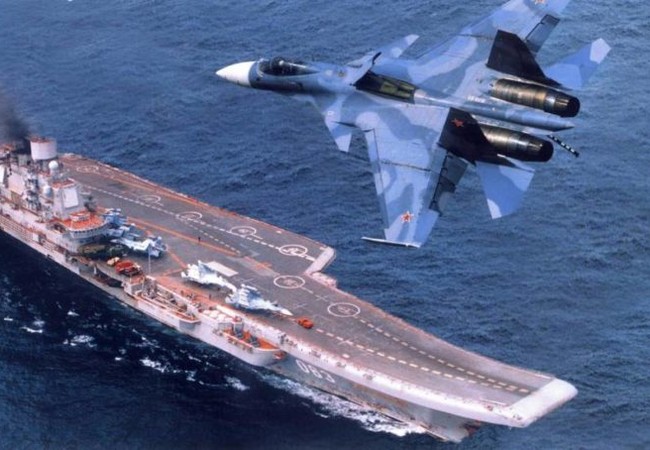 Tàu sân bay Nga xuất kích Su-33 tấn công phiến quân Syria Tàu sân bay Đô đốc Kuznetsov