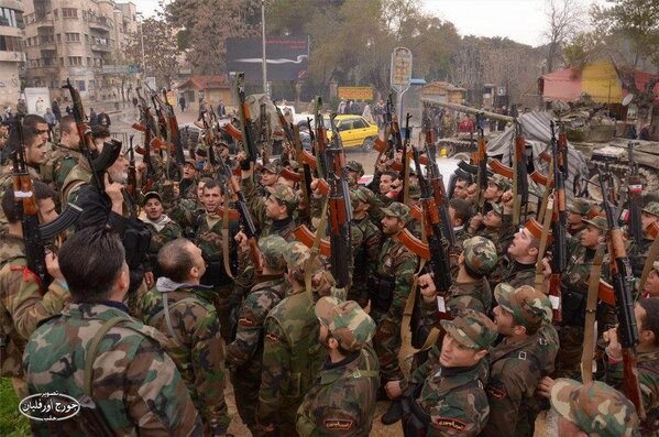 Trận Stalingrad Syria: Phiến quân bị dồn vào tử địa, hồi kết phe thánh chiến sắp điểm Binh sĩ quân đội Syria chuẩn bị bước vào một trận đánh mới