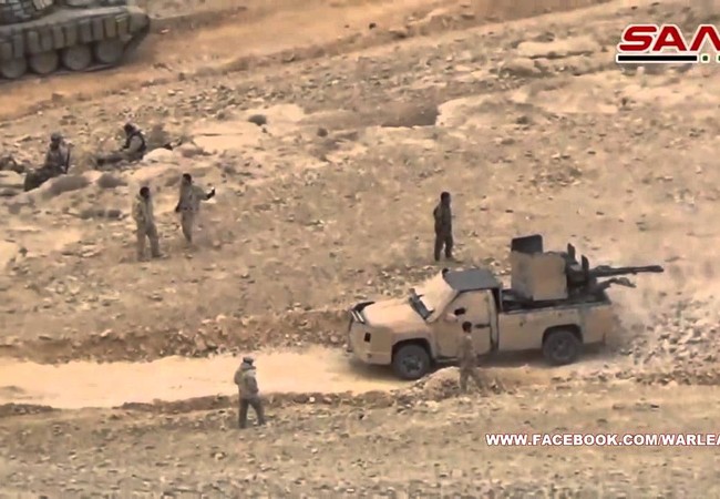 Quân đội Syria phản kích, hàng loạt chiến binh IS bị diệt (video) Binh sĩ lực lượng vũ trang Syria trên sa mạc tỉnh Homs