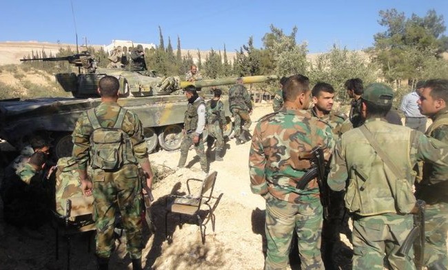 Quân đội Syria tấn công dữ dội, giành nguồn sống cho Damascus Binh sĩ quân đội Syria trên chiến trường ngoại ô Damascus