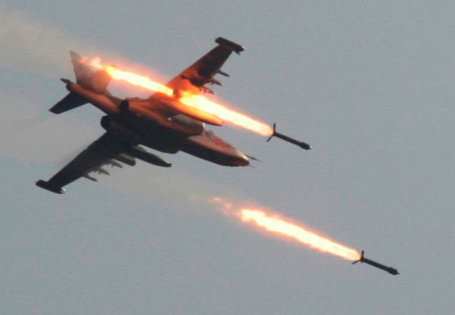 Không quân Nga điều thêm “xe tăng bay” Su- 25 đến chiến trường Aleppo Su - 25 không kích trên chiến trường Syria (ảnh minh họa)