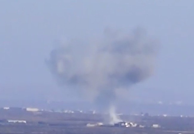 Video: Không quân Syria dội bom các điểm tập trung binh lực IS Không quân Syria không kích trên chiến trường Deir ez Zor