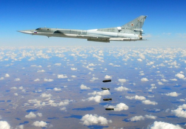 Không quân Nga – Thổ Nhĩ Kỳ phối hợp không kích IS ở đông Aleppo Máy bay ném bom chiến lược tầm xa Tu-22M3 không kích ở Syria
