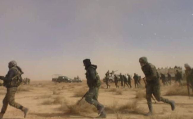 Quân đội Syria diệt hàng chục tay súng IS ở ngoại ô Damascus (Video) Lực lượng Lá chắn Qalamoun tấn công trên chiến trường địa phương chống IS