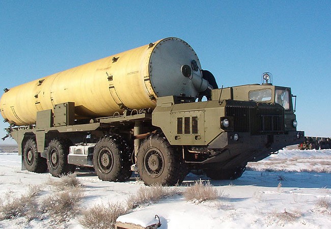 Nga Xe vận tải tên lửa và tên lửa A-135 "Amur"