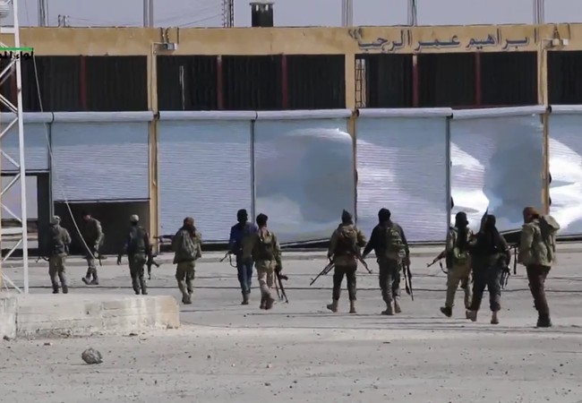 Quân đội Thổ Nhĩ Kỳ và FSA tấn công sào huyệt IS ở Al-Bab (video) Lực lượng chiến binh FSA tấn công vào thành phố Al-Bab