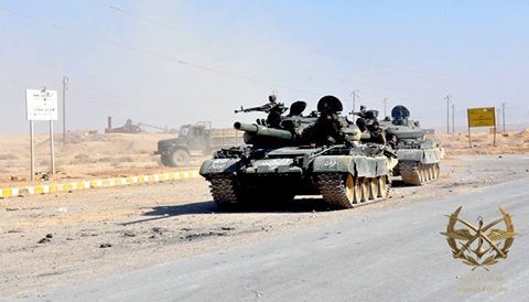 Chiến sự Syria: Quân Assad phản công, loại khỏi vòng chiến hàng trăm tay súng ở Daraa Xe tăng quân đội Syria cơ động trên chiến trường Daraa