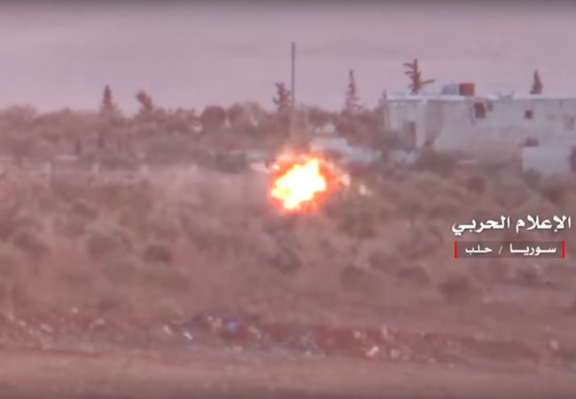 Quân đội Syria xịt tên lửa thiêu cháy xe phiến quân ở nam Aleppo (video) Tên lửa chống tăng ATGM phá hủy chiếc xe chở các chiến binh thánh chiến trong khu vực miền nam Aleppo