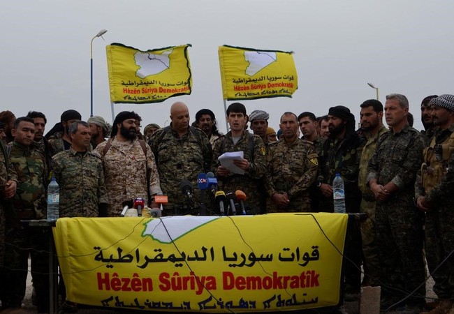 Phá trận Thổ Nhĩ Kỳ, quân đội Syria tiếp quản Manbij từ người Kurd Lực lượng Dân chủ Syria ra tuyên bố về bàn giao địa bàn cho quân đội Syria
