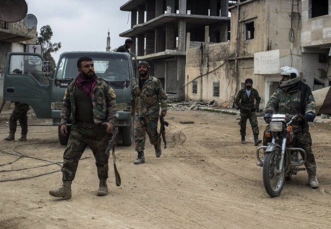 Chảo lửa Daraa: Quân đội Syria tấn công dữ dội phiến quân thánh chiến Binh sĩ quân đội Syria trên chiến trường thành phố Daraa