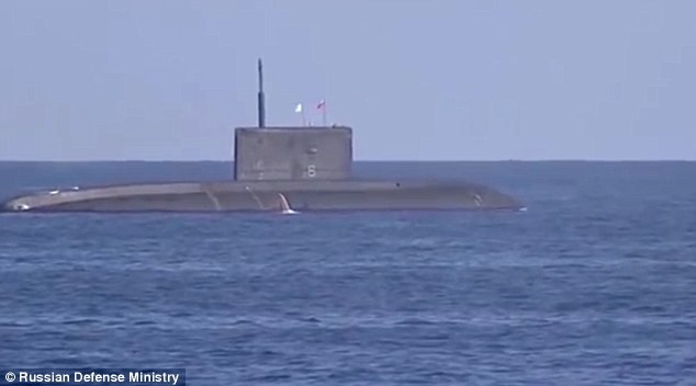 Nga lại phóng tên lửa Kalibr diệt IS tại Syria: Giết gà dọa khỉ Tàu ngầm diesel - điện lớp Kilo “Rostov-on-Don” từng tấn công khủng bố IS bằng tên lửa 3M-54 Kalibr trên chiến trường Syria