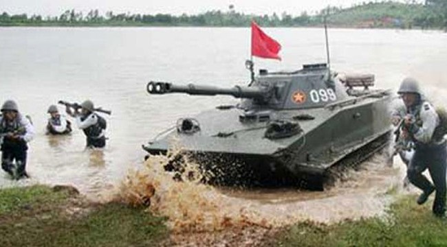 Vì sao xe tăng bơi PT-76 Việt Nam khiến lính Mỹ kinh sợ? (video) Xe tăng PT-76 Quân đội Nhân dân Việt Nam