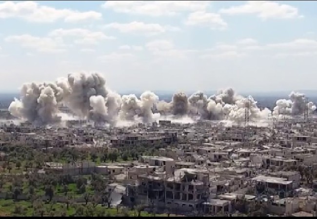 Chiến sự Syria: Quân Assad trút bão lửa hủy diệt phiến quân ở ngoại ô Damascus (video) Quân đội Syria pháo kích ác liệt quận Al0Qaboun