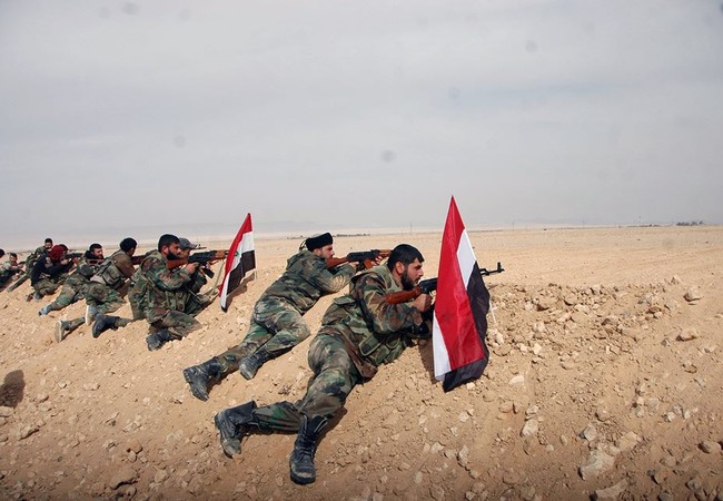 Quân đội Syria đánh dẹp IS phía đông Palmyra Quân đội Syria phòng ngự trên chiến trường Palmyra
