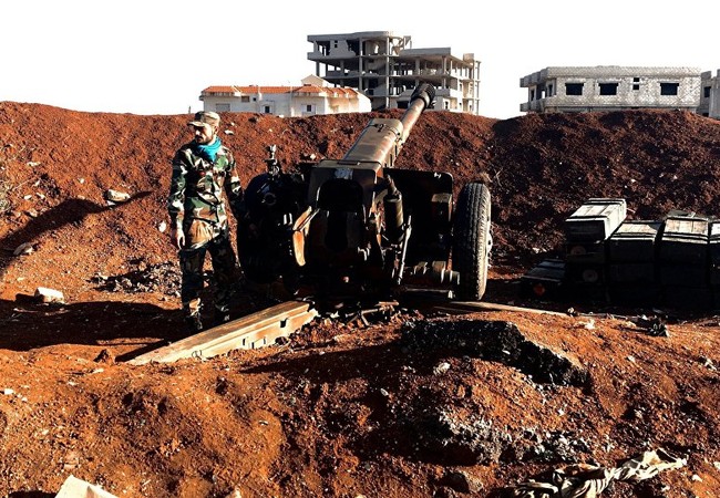 Lính Syria nã súng chống tăng thổi tung xe phiến quân, tử chiến tại Daraa Pháo binh quân đội Syria pháo kích ở Daraa