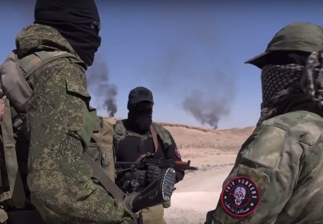 Lực lượng “Săn IS” Nga huấn luyện diệt IS tại Palmyra (video) Lực lượng Săn IS (IS Hunters) trên vùng sa mạc tỉnh Homs