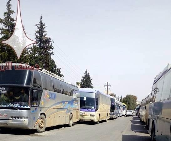 Hàng chục ngàn dân Syria thoát chết tại 4 thị trấn bị vây hãm Đoàn xe buýt di tản những người dân bị bao vây trong 2 thị trấn Kefraya và Al-Fu'ah ở tỉnh Idlib