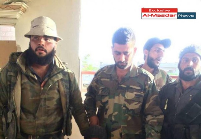 Chiến sự Syria: Hàng chục phiến quân tử trận, thủ lĩnh bị bắt sống tại ngoại vi Damascus (video) Quân đội Syria bắt giữ một thủ lĩnh và hai tay súng thánh chiến ở ngoại ô Damascus