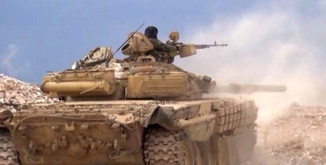 Chiến sự Syria: Tên lửa IS lại “bó tay” trước xe tăng T-72 Nga (video) Xe tăng T-72 quân đội Syria trên chiến trường Deir Ezzor