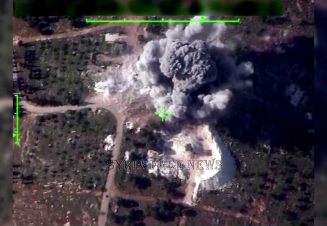 Xem không quân Syria hủy diệt căn cứ phiến quân thánh chiến (video) Máy bay Syria không kích chính xác mục tiêu căn cứ địa phiến quân thánh chiến