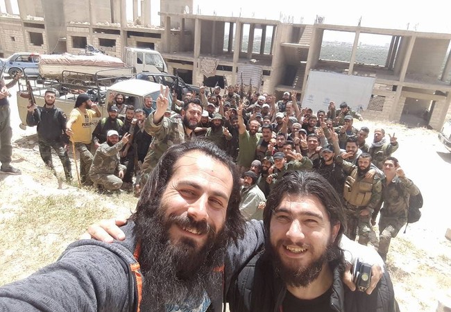 Đặc nhiệm Nga sắp xung trận cùng quân đội Syria phá vây IS tại Deir Ezzor Một đơn vị Vệ binh Cộng hòa chuẩn bị đến chiến trường Deir Ezzor