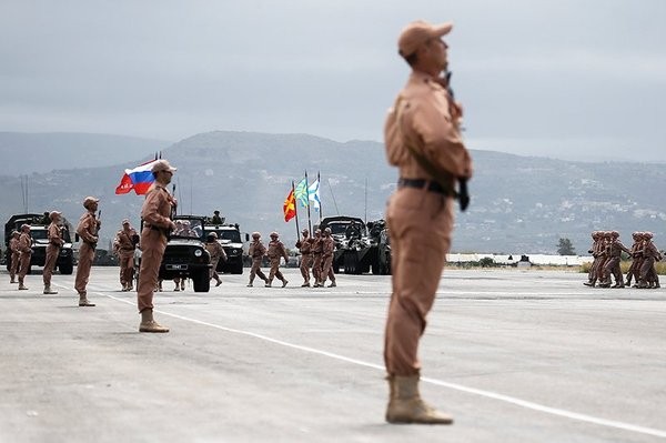 Video Syria: Nga diễu binh Ngày chiến thắng ở căn cứ quân sự (video) Diễu hành quân sự trên sân bay quân sự Hmeymim