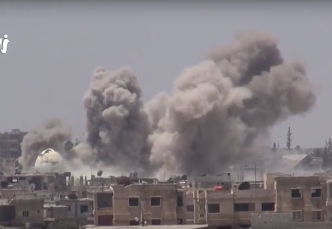 Chiến sự Syria: Quân Assad tiêu diệt 3 thủ lĩnh phiến quân tại Daraa Quân đội Syria không kích dữ dội chiến tuyến của phiến quân nổi dậy.